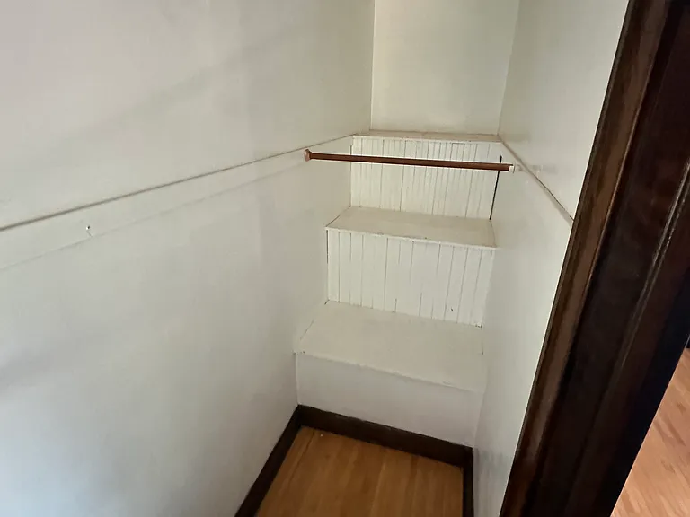 1606 James Ave N #2 — Photo 4