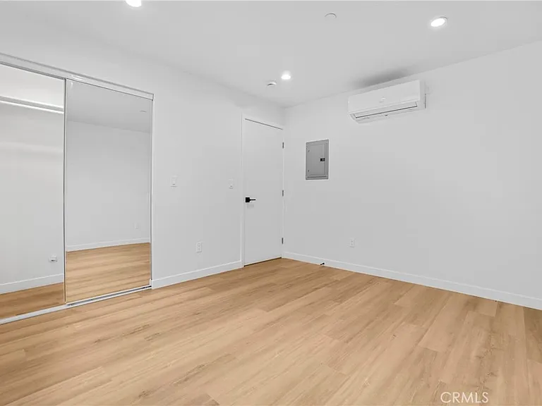 16120 Haynes St — Photo 20