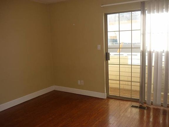 5th image of 706 Fruit Ave NW APT G