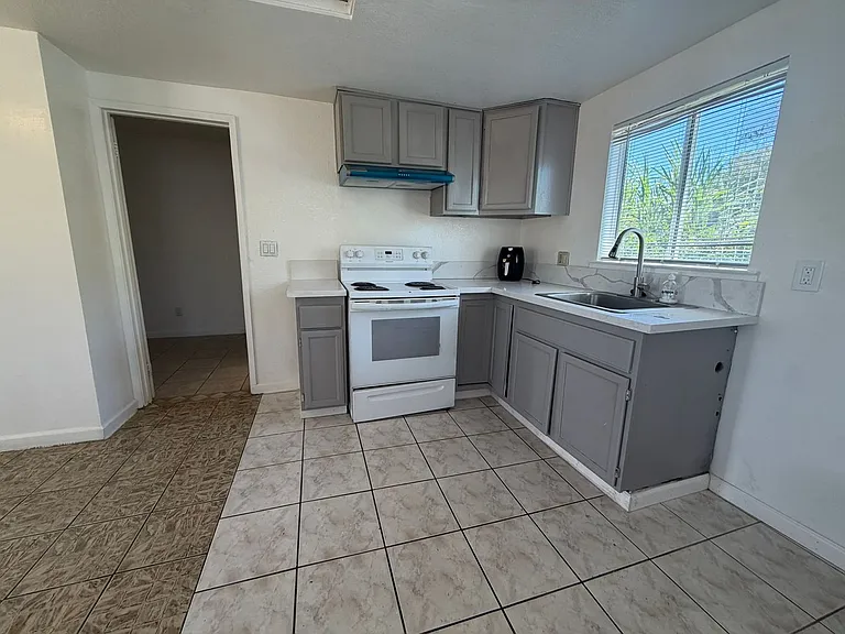 SAC T 5801 — Photo 16