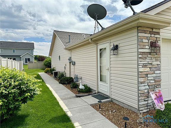 3rd image of 606 Bunn Dr