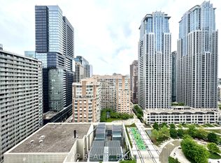 386 Yonge St #1512-C01, Toronto, ON M5B 0A5