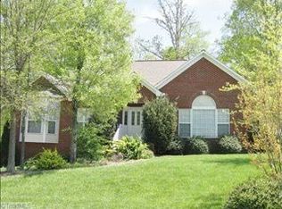 3008 Rivercross Dr, High Point, NC 27265