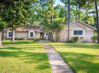 10902 Saint Marys Ln, Houston, TX 77079