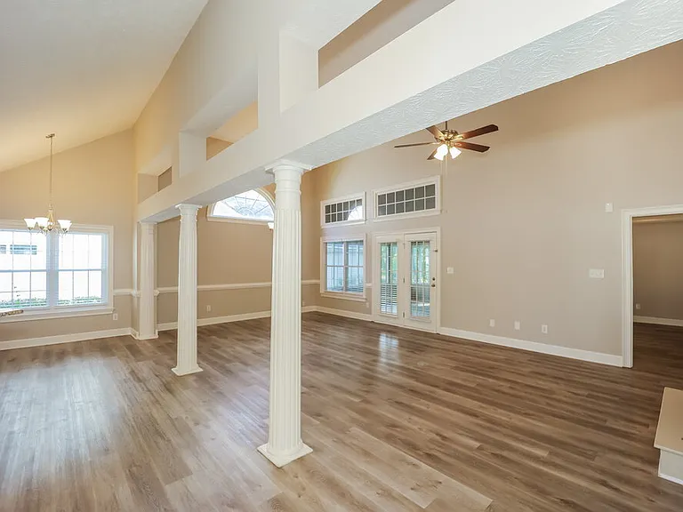 385 Fairway Ct — Photo 7