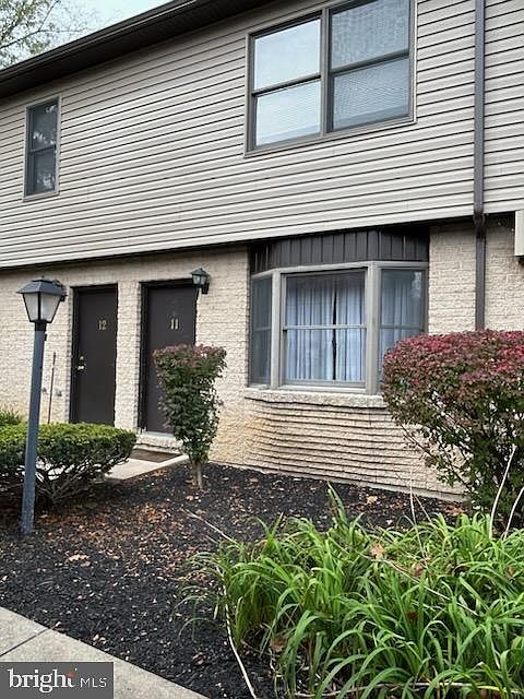 915 Southgate Dr APT 11, State College, PA 16801