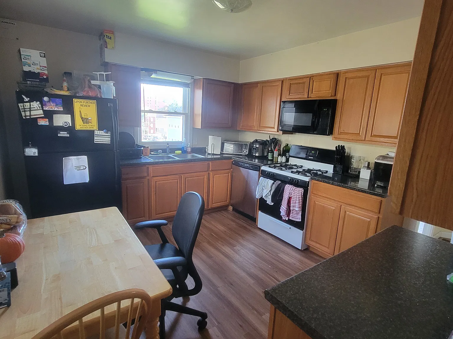 4 bed, 1800 sqft, $3,000 — Photo 3