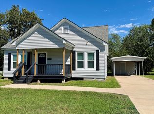 710 N Washington St, El Campo, TX 77437