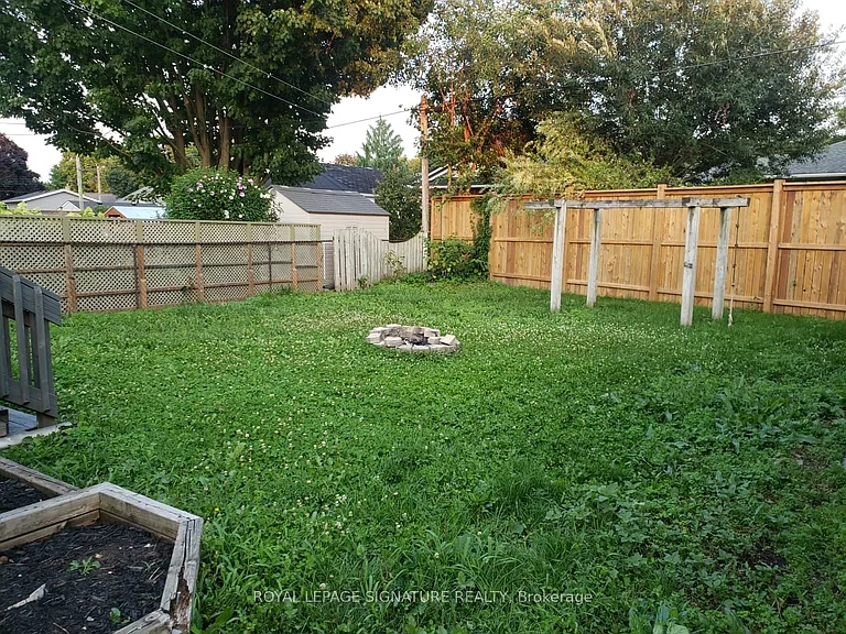 49 Edinburgh Rd #BASEMENT — Photo 15