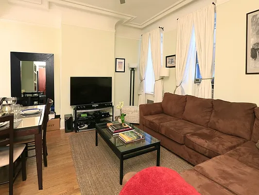 Sold by Sotheby's International Realty | media 3