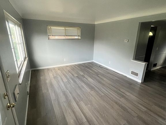 2nd image of 1543 Southridge Ln
