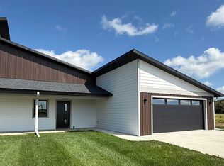102 34th Ave W, Spencer, IA 51301