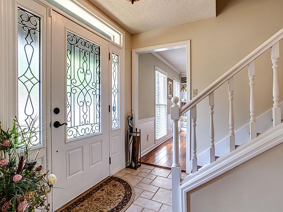 3rd image of 8513 Cambridge Woods Ln