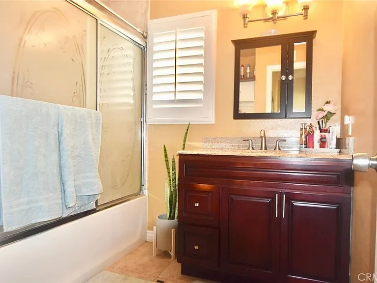 2224 S Anchor St — Photo 10