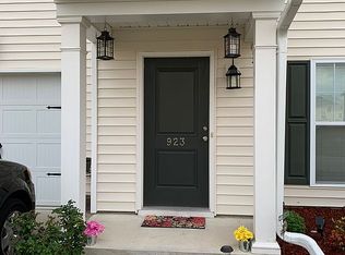 923 Dovefield Ln, Lexington, SC 29073