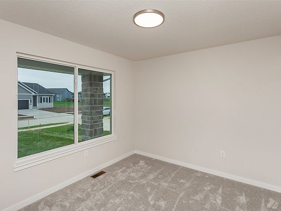 3rd image of 16533 Bentwood Dr