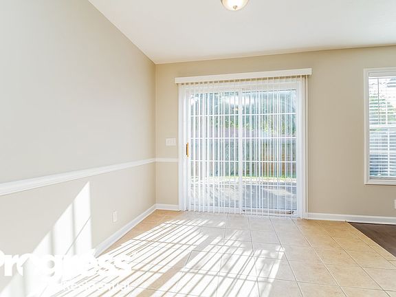 3rd image of 10001 Syracuse Dr