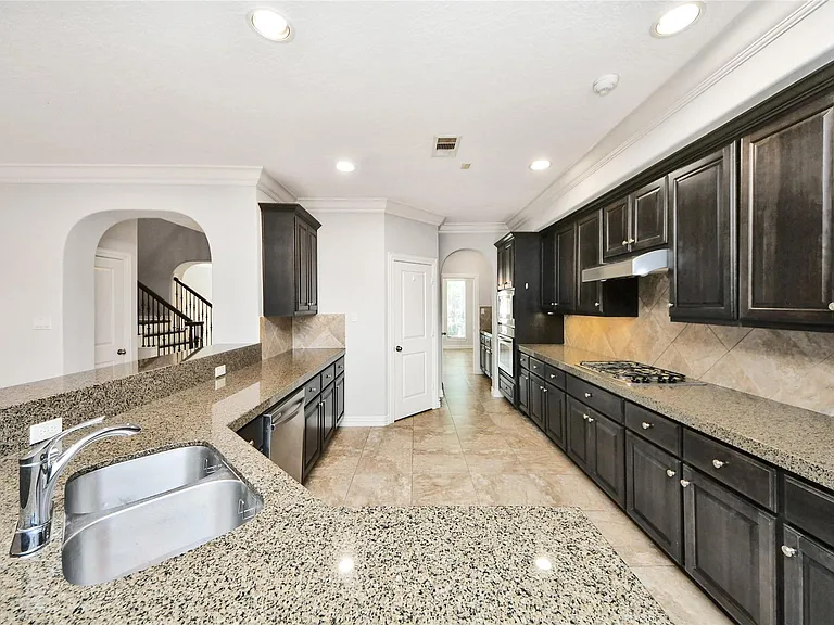 2046 Palm Forest Ln — Photo 14