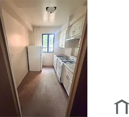 1504 Metropolitan Ave #ME — Photo 1