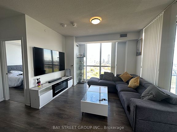 3rd image of 32 Forest Manor Rd #1308