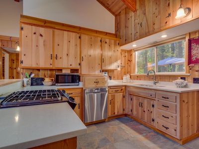 517 Elm St, Tahoma, CA, 96142