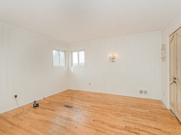 16 Bowling Green Place image 17 of 28