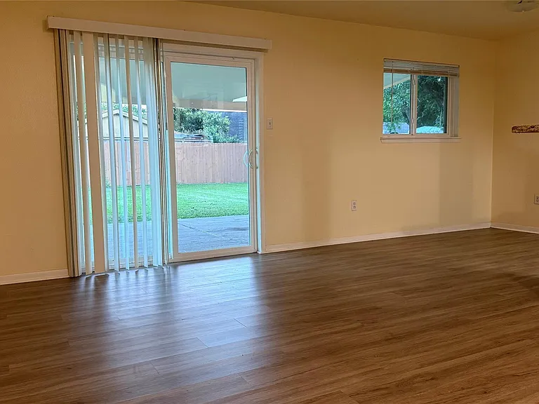 7107 Sawmill Trl — Photo 3