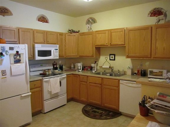 5th image of 325 Starkweather Dr