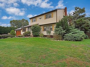 106 Vakarich Pl, South Plainfield, NJ 07080