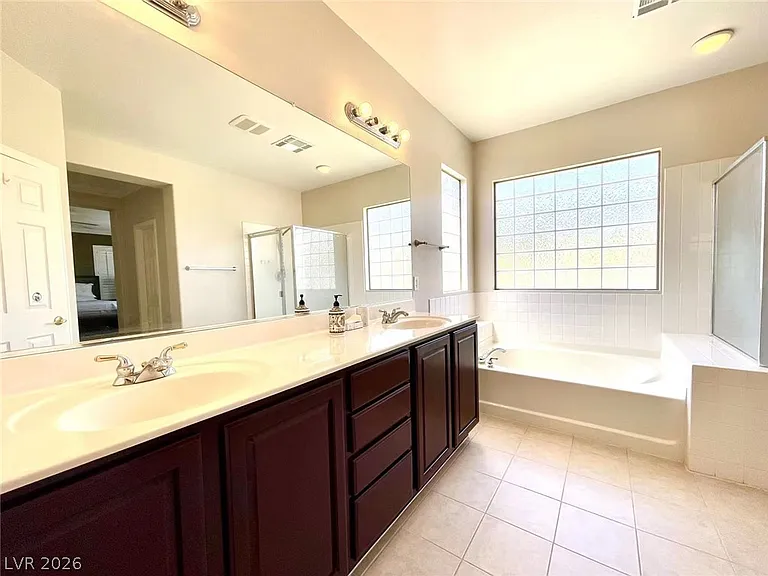 315 Carlisle Crossing St — Photo 16