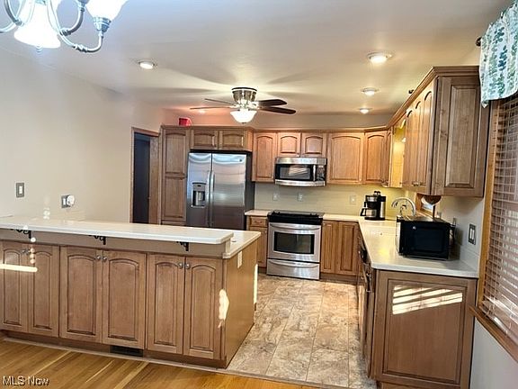 5th image of 105 Coroline Dr