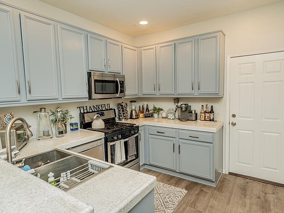 3rd image of 41860 Davenport Way Unit D