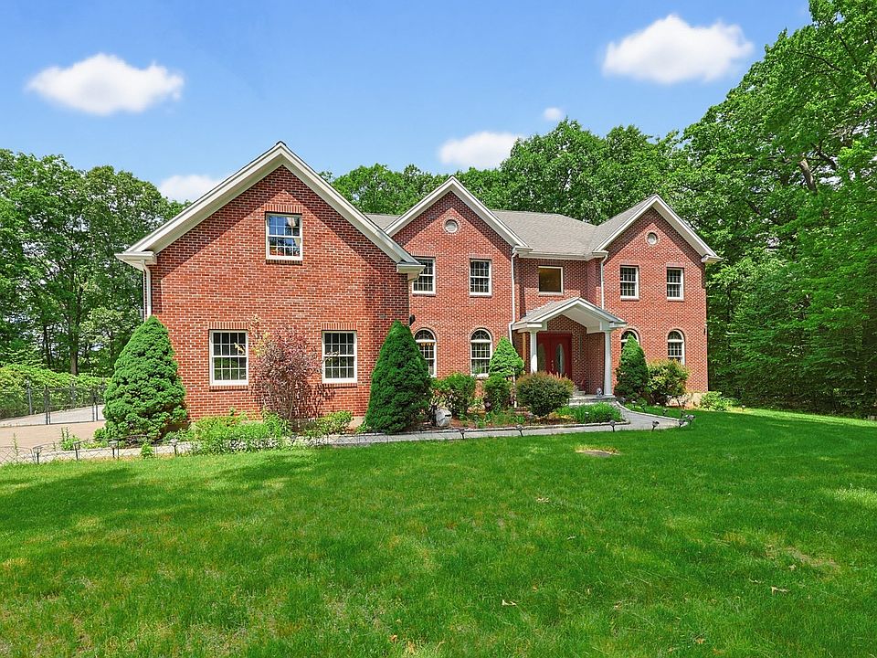 1st image of 23 Goodnow Ln