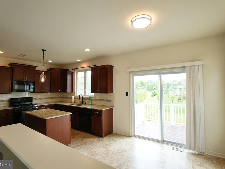 431 Williamson Ct — Photo 16