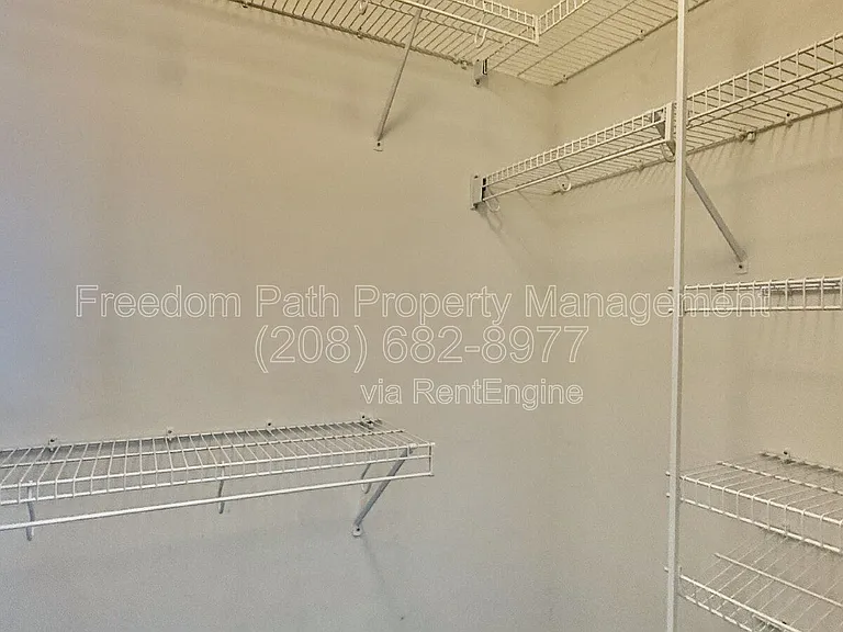 1382 W Tanager Ave — Photo 14