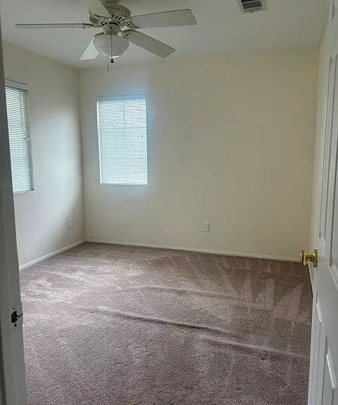 464 Middlebury Ct — Photo 12