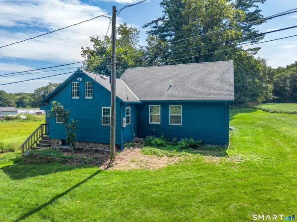 36 Farnham Rd, Morris, CT 06763