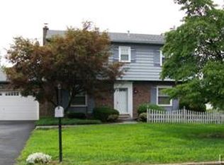 911 Lawrence Dr, Emmaus, PA