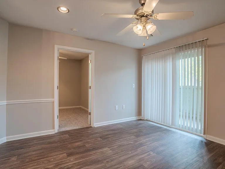 The Waterford Apartment Homes — Photo 11