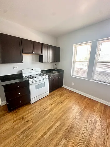 5201 W Schubert Ave #3 Photo 1