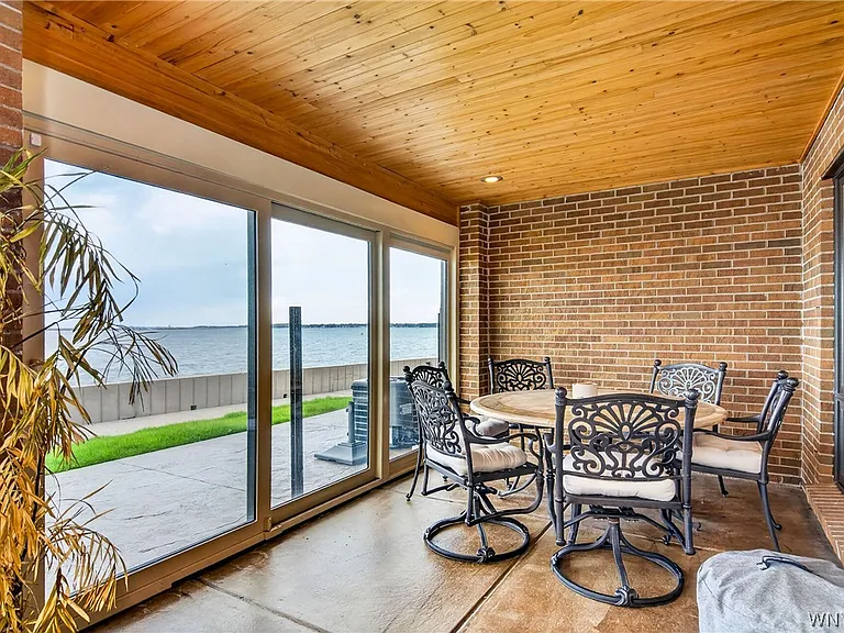 36 Harbour Pointe Cmn — Photo 22