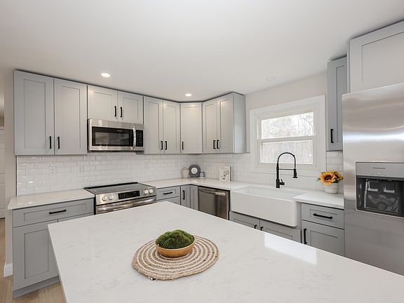 2nd image of 283 Liberty Hill Road