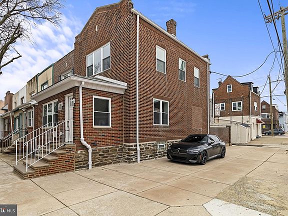 2nd image of 2747 S Beulah St