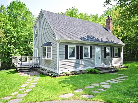2nd image of 9 Knollwood Ln