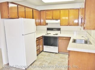 9140 SW Becker Dr, Portland, OR 97223