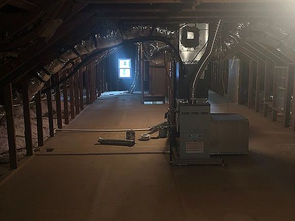 5th image of 2566 Oxford Ave