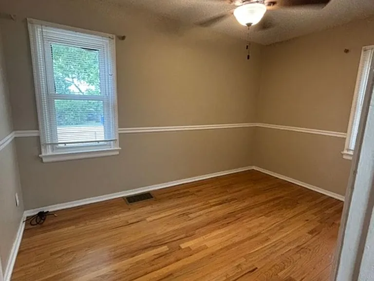 2102 S 3rd Ave — Photo 12