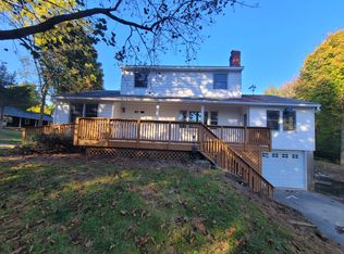 420 Crescent Ave, Highland, NY 12528