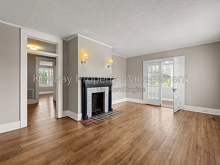 1013 Georgia Ave #A — Photo 4