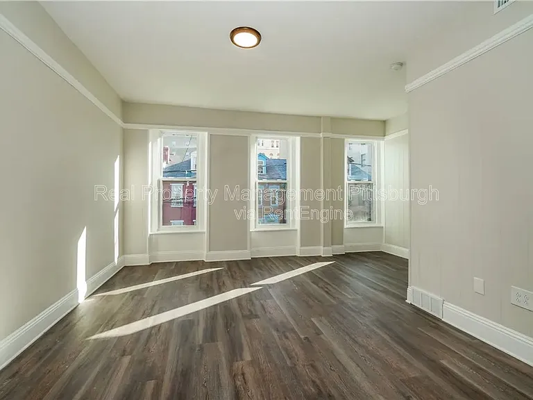 2123 Sidney St — Photo 8